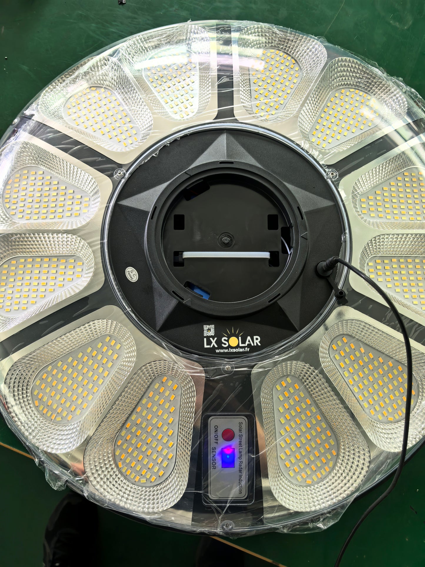 Lampe solaire à LEDs D55 444W